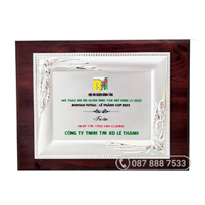 Bảng vinh danh đồng mạ bạc khung gỗ-KC-2202