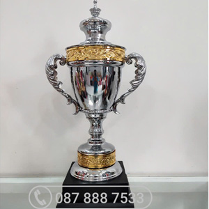 Cup golf kim loại bạc kim viền hoa văn - KC-4101