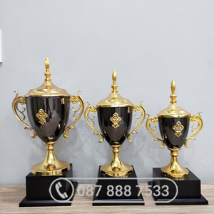 Cup golf kim loại màu vàng  sang trọng - KC-4116