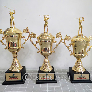 Cup kim loại vàng đỉnh golfer, tay cầm họa tiết - KC-4123