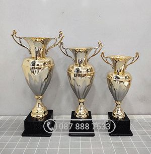 Cúp Golf Kim loại cao cấp Italy màu vàng KL - 30149