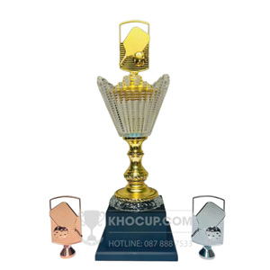 Cúp Pickleball pha lê màu trắng,đỉnh kim loại - PIC-1409