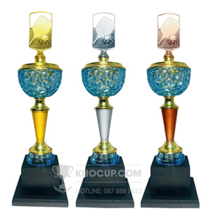 Cúp Pickleball pha lê màu xanh dương, đỉnh và thân kim loại - PIC-1416